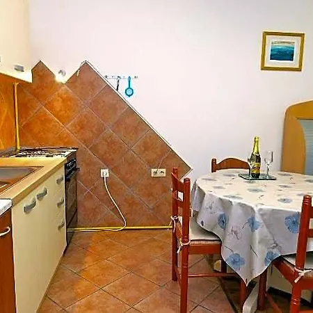 929 Fažana